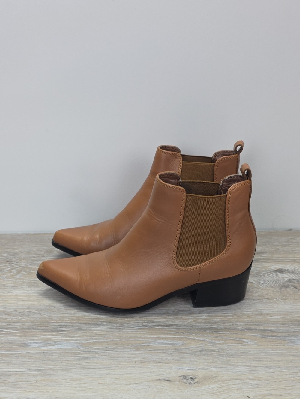 Blondo Cognac Brown Leather Waterproof Chelsea Ankle Booties Pointed Toe Sz 7.5